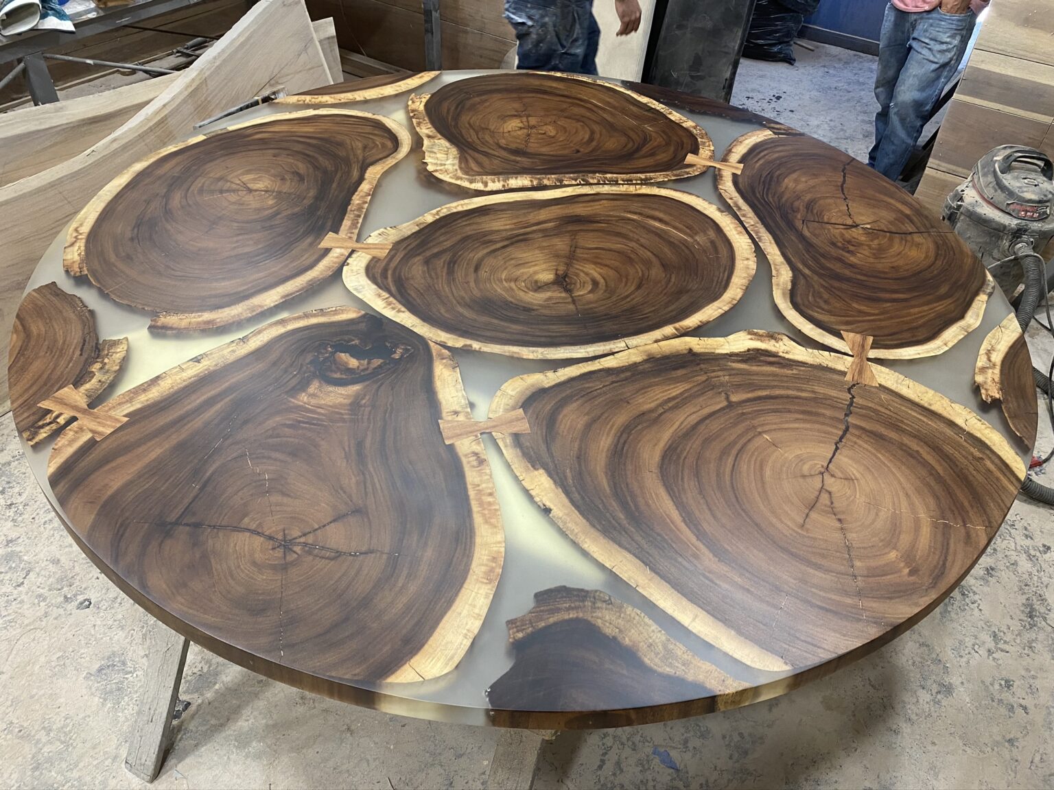 Round Cookies Table - Luca Engwud Monkey Pod Epoxy Resin